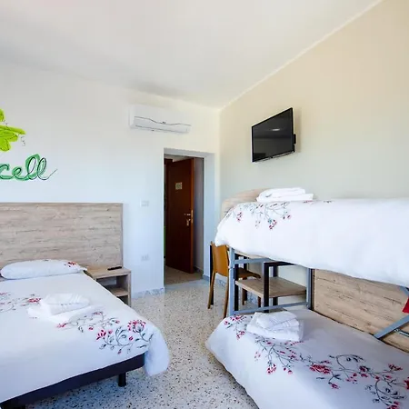 Girastrittue Hotel *