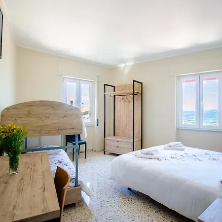 Girastrittue 酒店 *