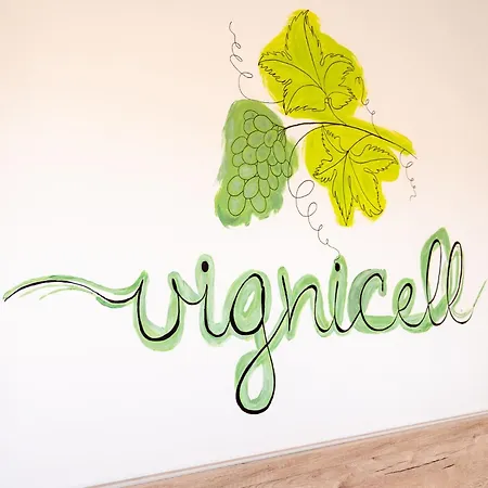 Girastrittue 酒店 *