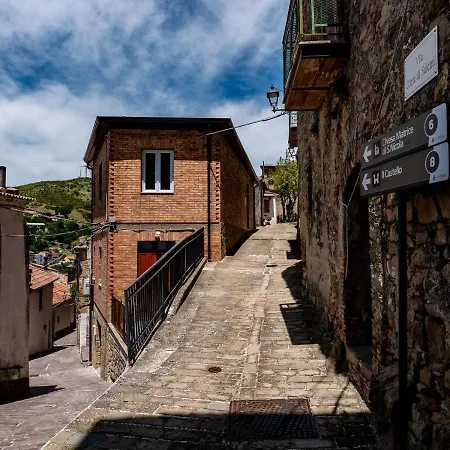 Hotel Girastrittue *