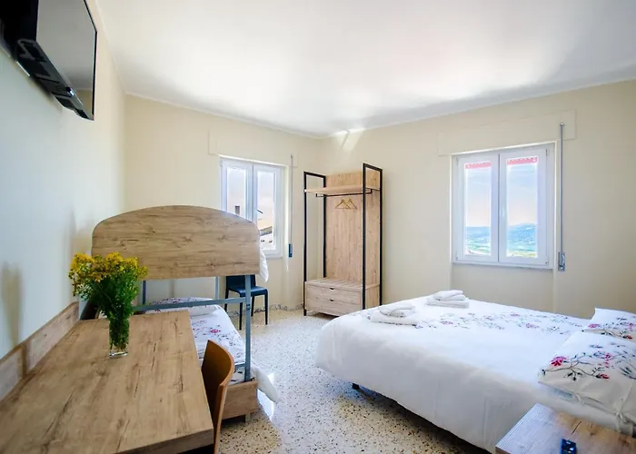 Girastrittue Hotel *